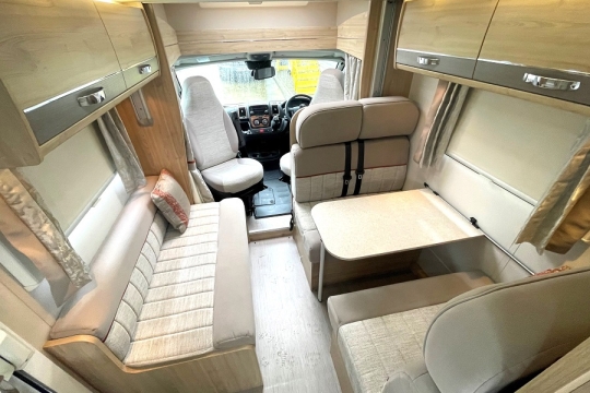 elddis-evolution-196-interior-front-lounge.jpg
