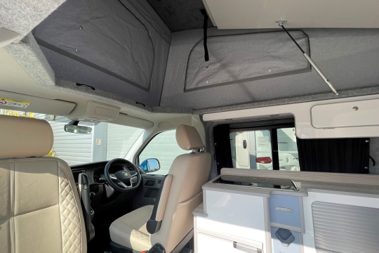 vw-camperking-le-mans-interior-front-roof.jpg
