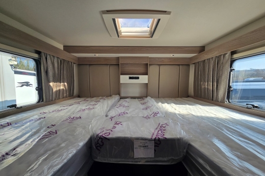 swift-voyager-584-interior-bed.jpg