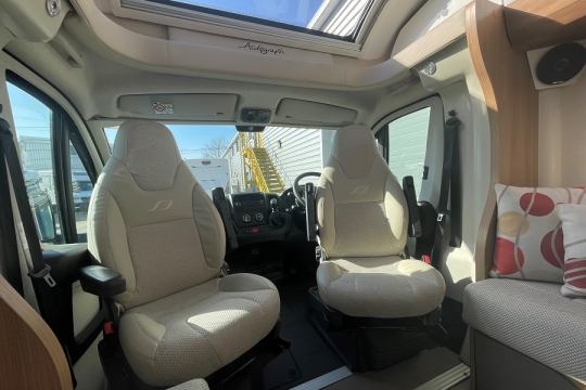 bailey-approach-autograph-79-4-interior-cab.jpg