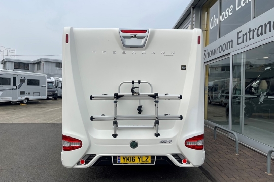 bessacarr-hi-style-494-exterior-rear.jpg