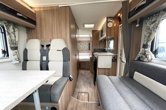 bessacarr-hi-style-494-interior-front-to-rear.jpg