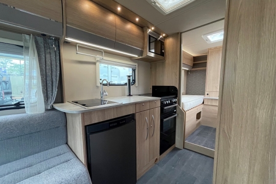 auto-trail-imala-734-interior-kitchen-side-2.jpg