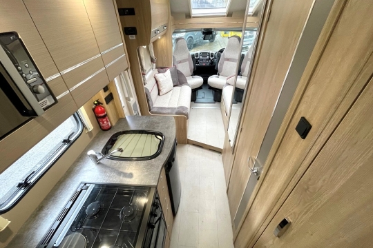 elddis-majestic-194-interior-high-overview.jpg