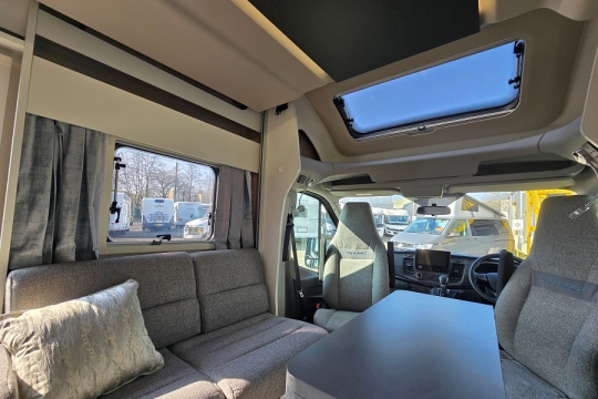 Swift-Voyager-540-Living-3.jpg