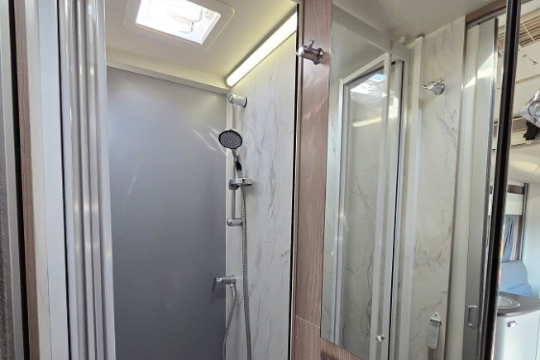 Swift-Voyager-540-Washroom.jpg