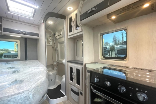 auto-sleepers-kingham-interior-kitchen-to-rear.jpg