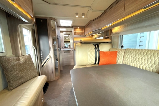 burstner-ixeo-t680g-exterior-to-rear.jpg