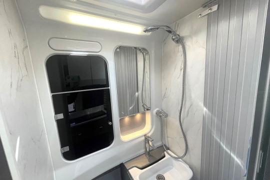 swift-trekker-xl-interior-shower.jpg