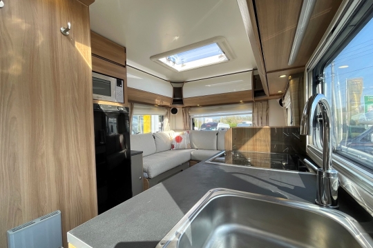 bailey-autograph-68-2-interior-from-door.jpg