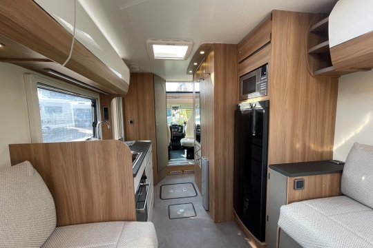 bailey-autograph-68-2-interior-to-front.jpg