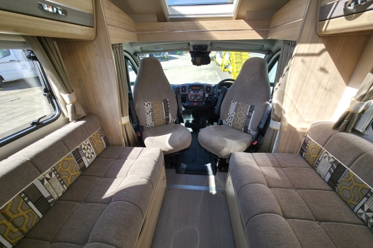 elddis-evolution-185-interior-front.jpg