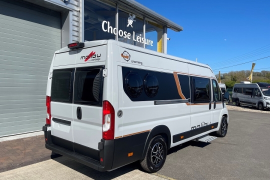 malibu-van-640-le-rb-exterior-rear-side.jpg
