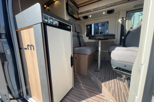 malibu-van-640-le-rb-interior-from-door.jpg