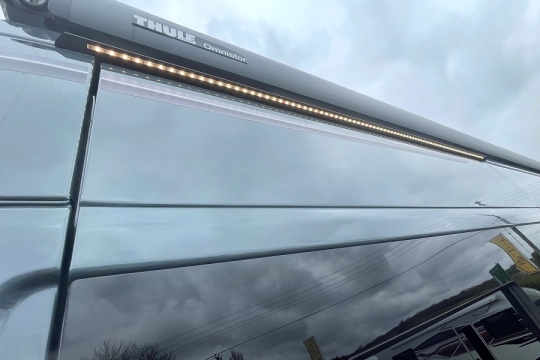 auto-sleepers-warwick-xl-exterior-awning-lights.jpg