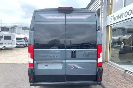 auto-sleepers-warwick-xl-exterior-rear.jpg
