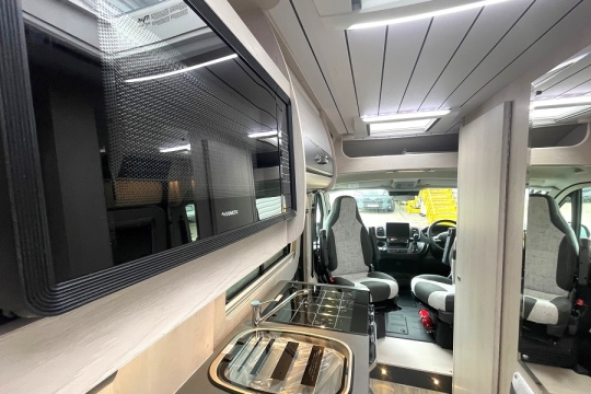 auto-sleepers-warwick-xl-interior-microwave-to-front.jpg