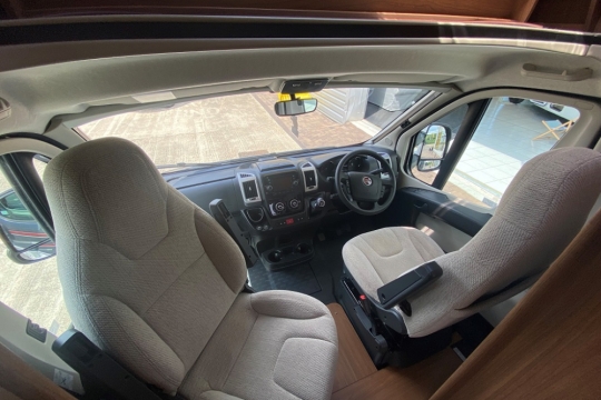 auto-trail-imala-625-interior-cab.jpg