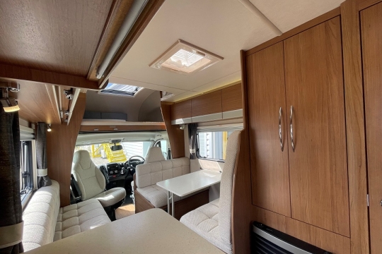 auto-trail-tribute-T620-interior-front.jpg