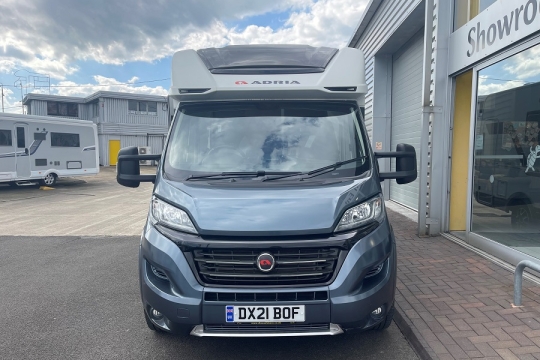 adria-matrix-plus-600-dt-exterior-front.jpg