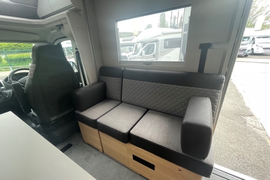 adria-matrix-plus-600-dt-interior-side-seat.jpg