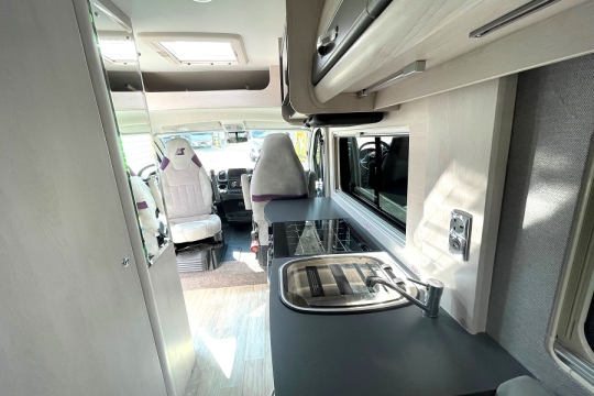 auto-sleepers-warwick-duo-interior-kitchen-to-cab.jpg