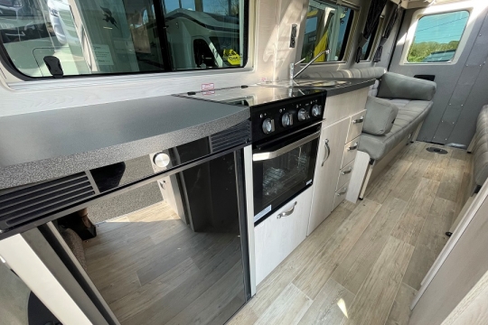 auto-sleepers-warwick-duo-interior-kitchen.jpg