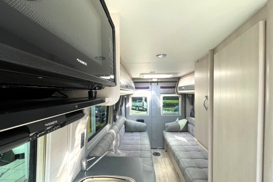 auto-sleepers-warwick-duo-interior-kitchen-to-rear.jpg