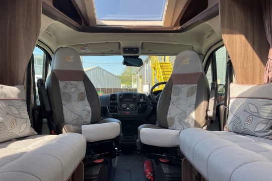 auto-sleepers-nuevo-ek-interior-cab.jpg
