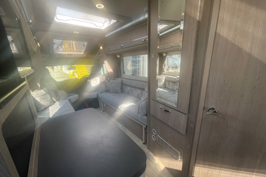 auto-sleepers-broadway-ektblp-interior-front-lounge.jpg