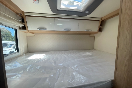 mclouis-fusion-360-interior-fixed-bed.jpg