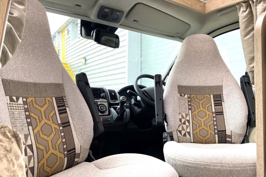 elddis-evolution-196-interior-cab.jpg