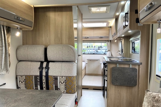 elddis-evolution-196-interior-to-rear.jpg