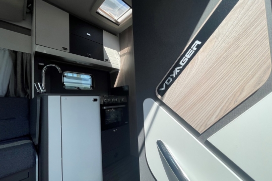 swift-voyager-505-interior-kitchen-from-door.jpg