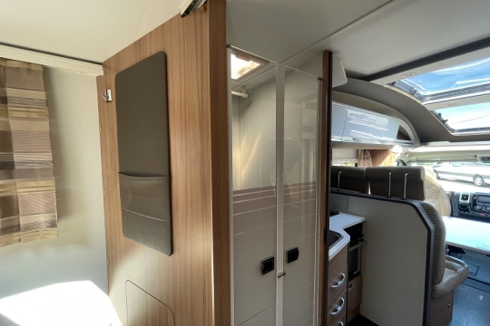 adria-coral-670-sc-plus-interior-shower.jpg