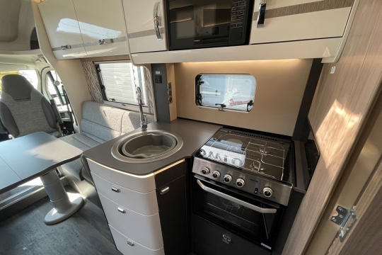 swift-escape-684-interior-kitchen.jpg