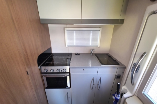 Auto-Trail-Tribute-T620-Interior-Kitchen.jpg