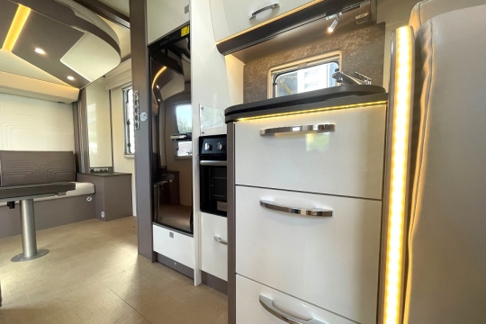 burstner-lyseo-t745-harmony-interior-kitchen-to-lounge.jpg