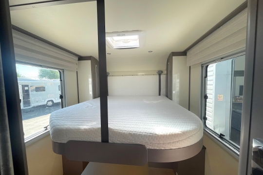 burstner-lyseo-t745-harmony-interior-rear-drop-down-bed.jpg