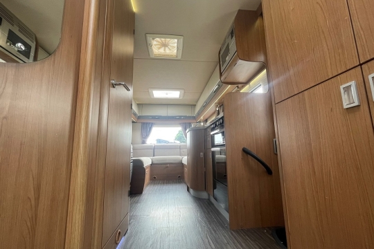 auto-trail-apache-634-interior-to-front.jpg