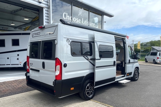 Etrusco-CV-640-SB-Exterior-Rear-Side.jpg