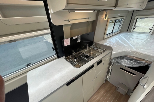Etrusco-CV-640-SB-Interior-Kitchen.jpg