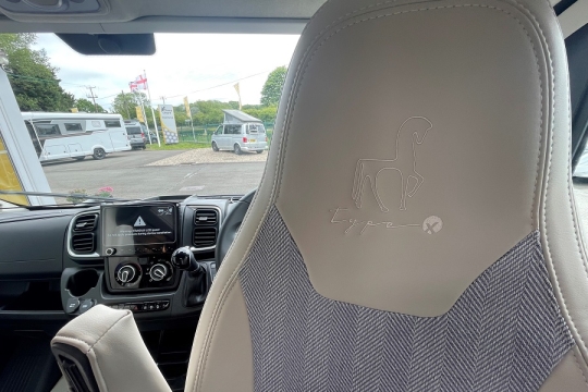 Etrusco-CV-640-SB-Interior-Logo.jpg