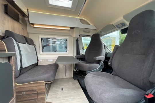 Laika-Ecovip-CV-645-Interior-Lounge-Side.jpg
