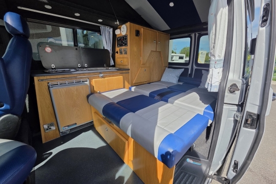 VW-Teahupoo-Conversion-Interior-Bed-Side.jpg