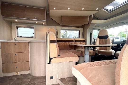 burtsner-ixeo-time-590-interior-overview.jpg