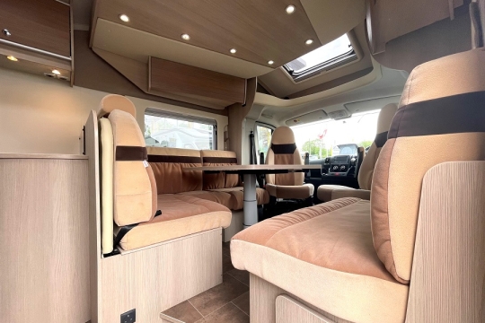 burtsner-ixeo-time-590-interior-front-lounge.jpg