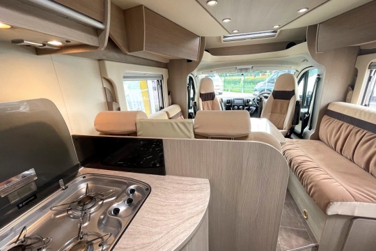 burtsner-ixeo-time-590-interior-to-front.jpg