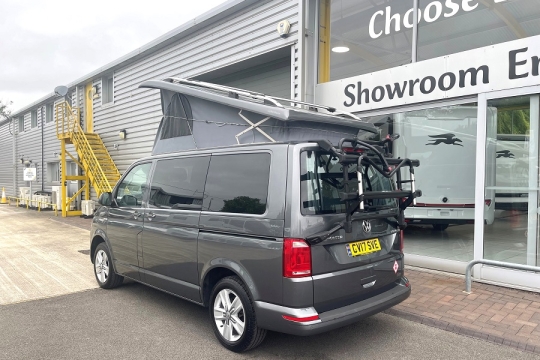 vw-platinum-oxwich-edition-exterior-rear-side.jpg
