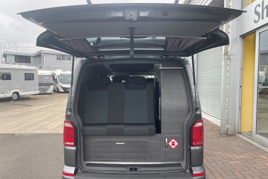vw-platinum-oxwich-edition-interior-tailgate.jpg